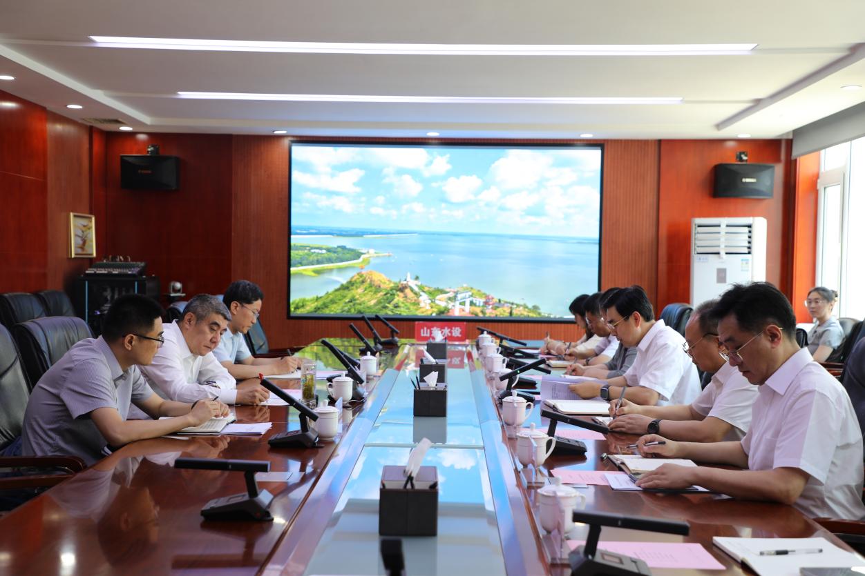 省国资委党委委员、副主任周洪文一行到山东水设调研指导